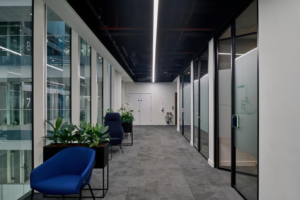 169514 BRC012503217 IMG 02 0001